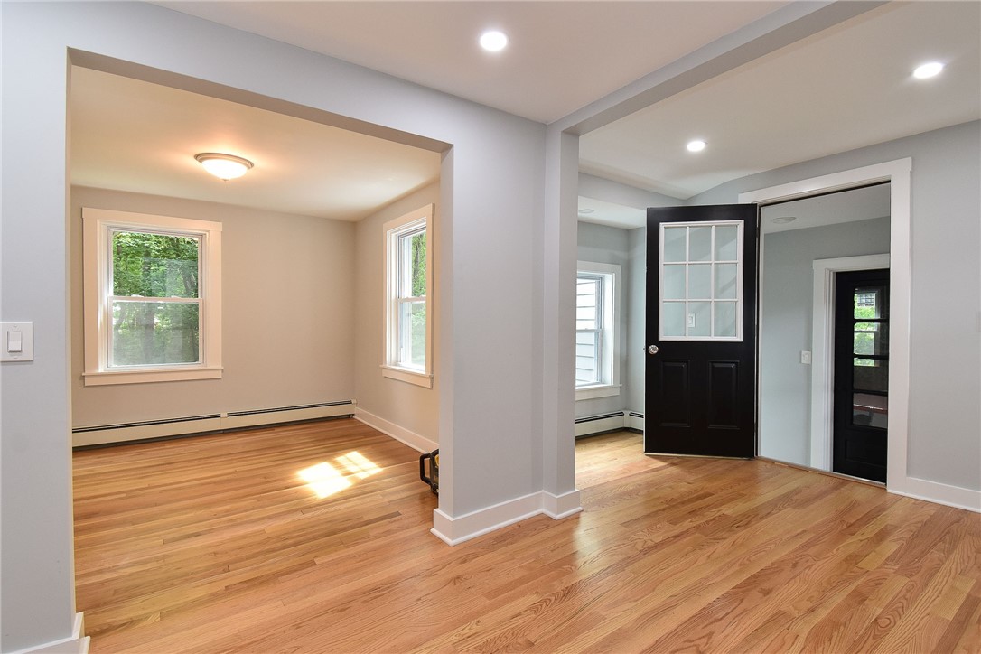 50 Loring Road Warwick, RI 02889 - Photo 11 of 48