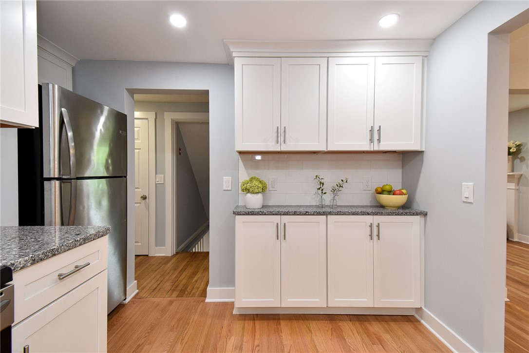 50 Loring Road Warwick, RI 02889 - Photo 12 of 48