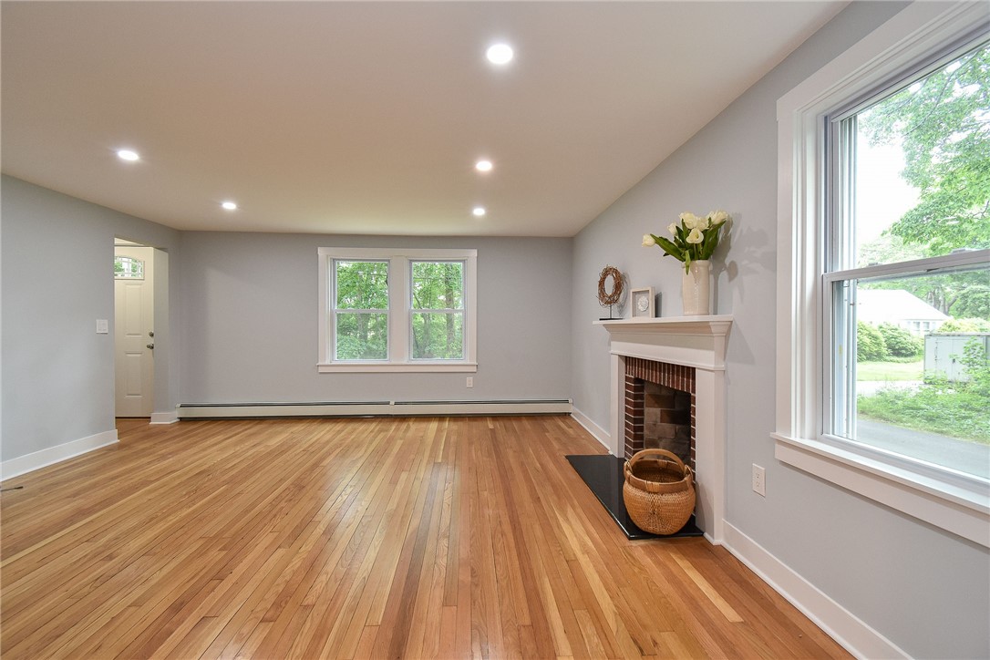 50 Loring Road Warwick, RI 02889 - Photo 16 of 48