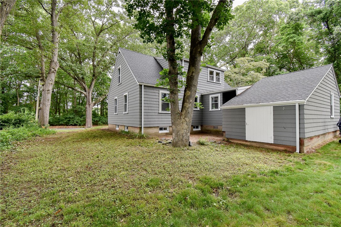 50 Loring Road Warwick, RI 02889 - Photo 3 of 48