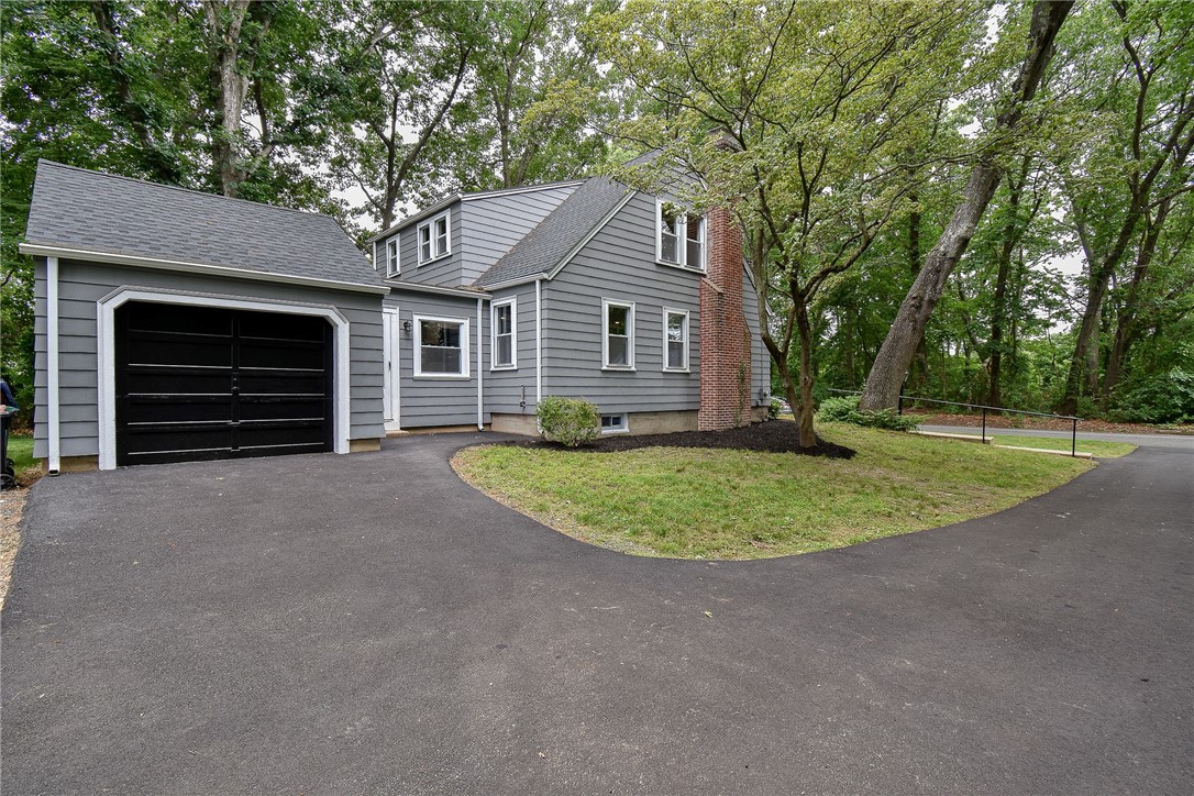 50 Loring Road Warwick, RI 02889 - Photo 7 of 48