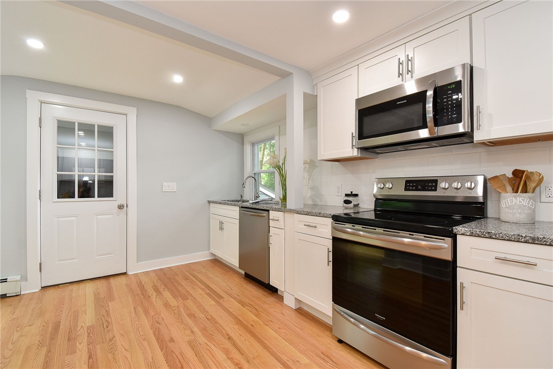 50 Loring Road Warwick, RI 02889 - Photo 10 of 48