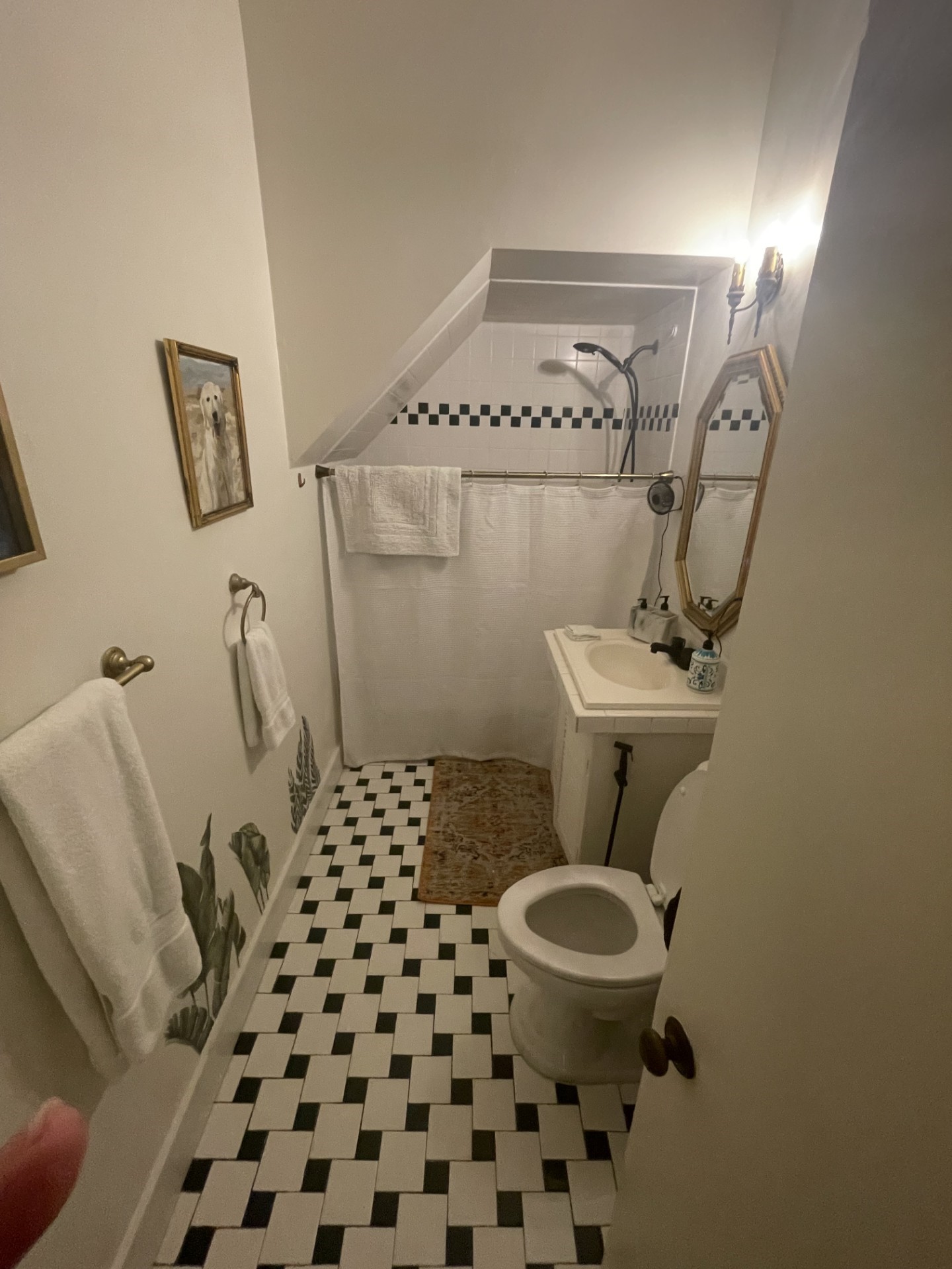 514 South 6th Street Fernandina Beach, FL 32034 - Photo 7 of 15 a bathroom with a toilet and a shower