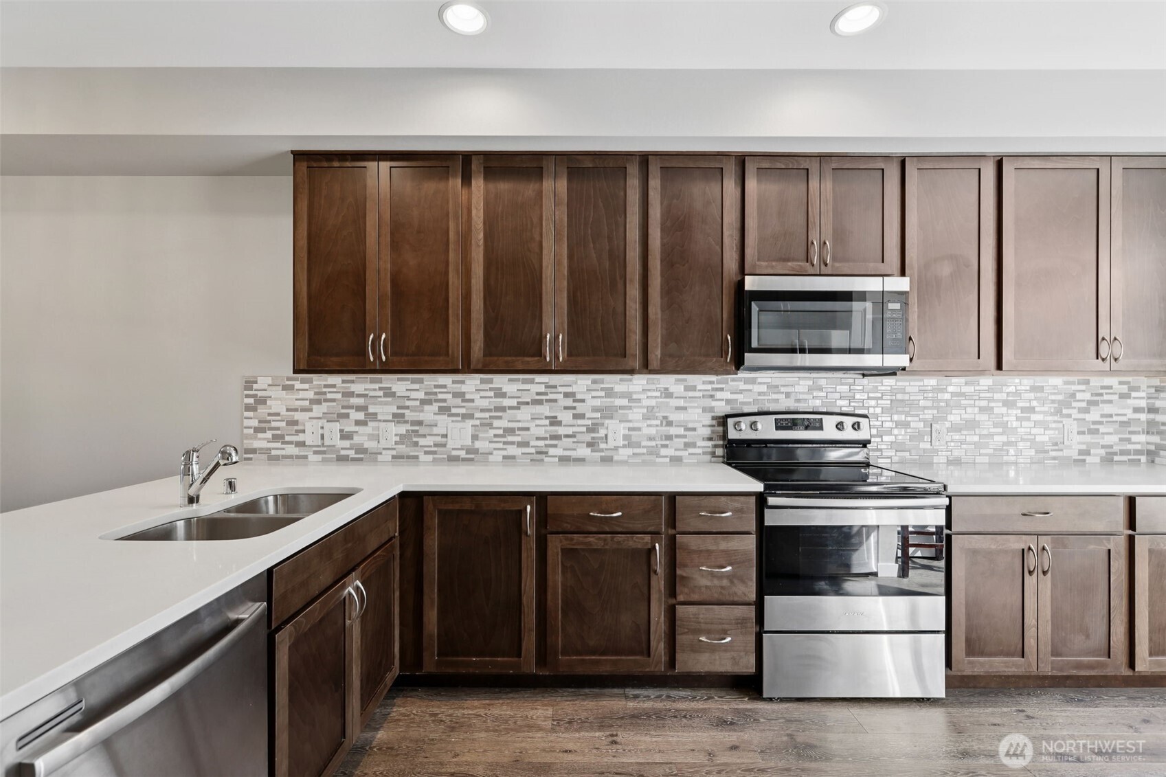 19403 7th Avenue West, Unit C1 Lynnwood, WA 98036 - Photo 18 of 40