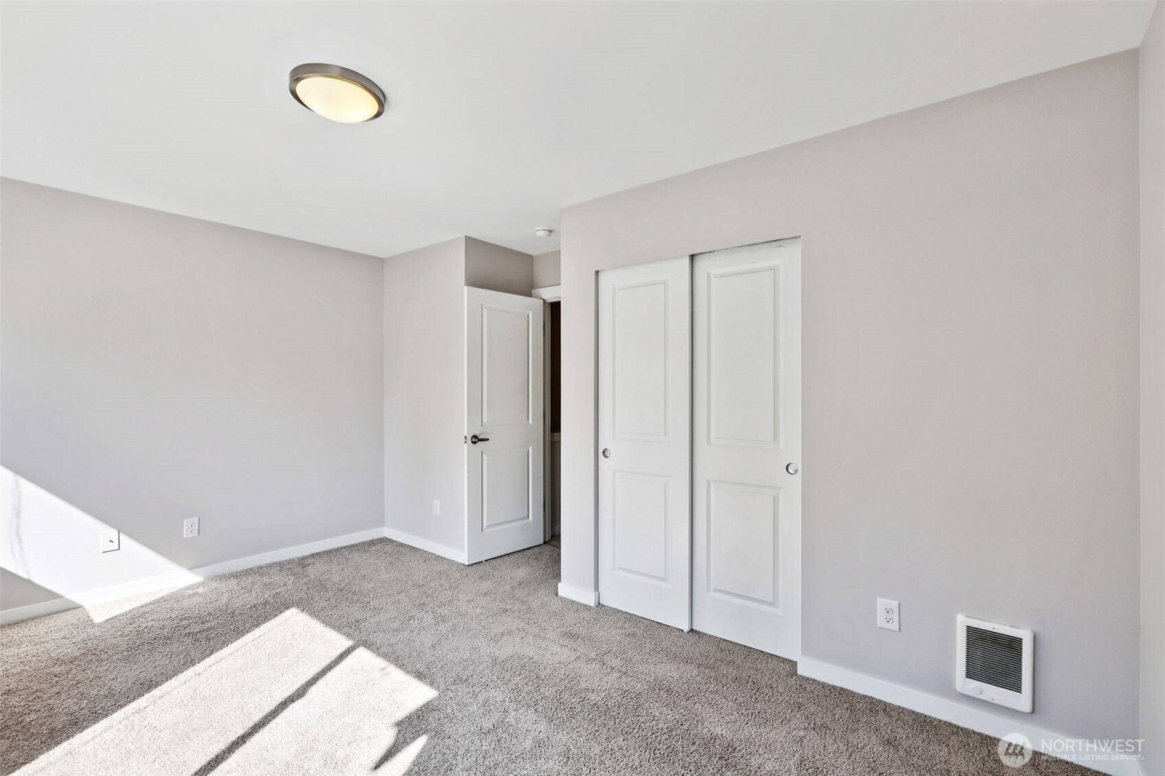 19403 7th Avenue West, Unit C1 Lynnwood, WA 98036 - Photo 31 of 40 a view of an empty room