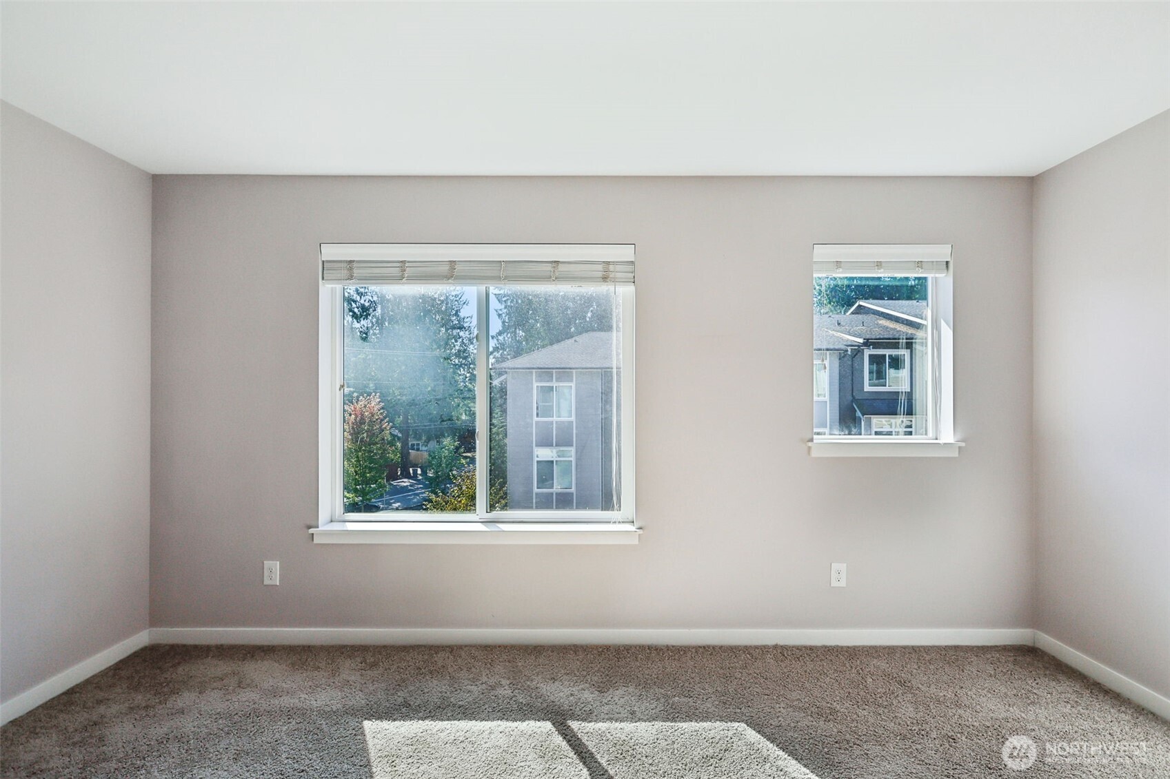 19403 7th Avenue West, Unit C1 Lynnwood, WA 98036 - Photo 32 of 40 an empty room with a window
