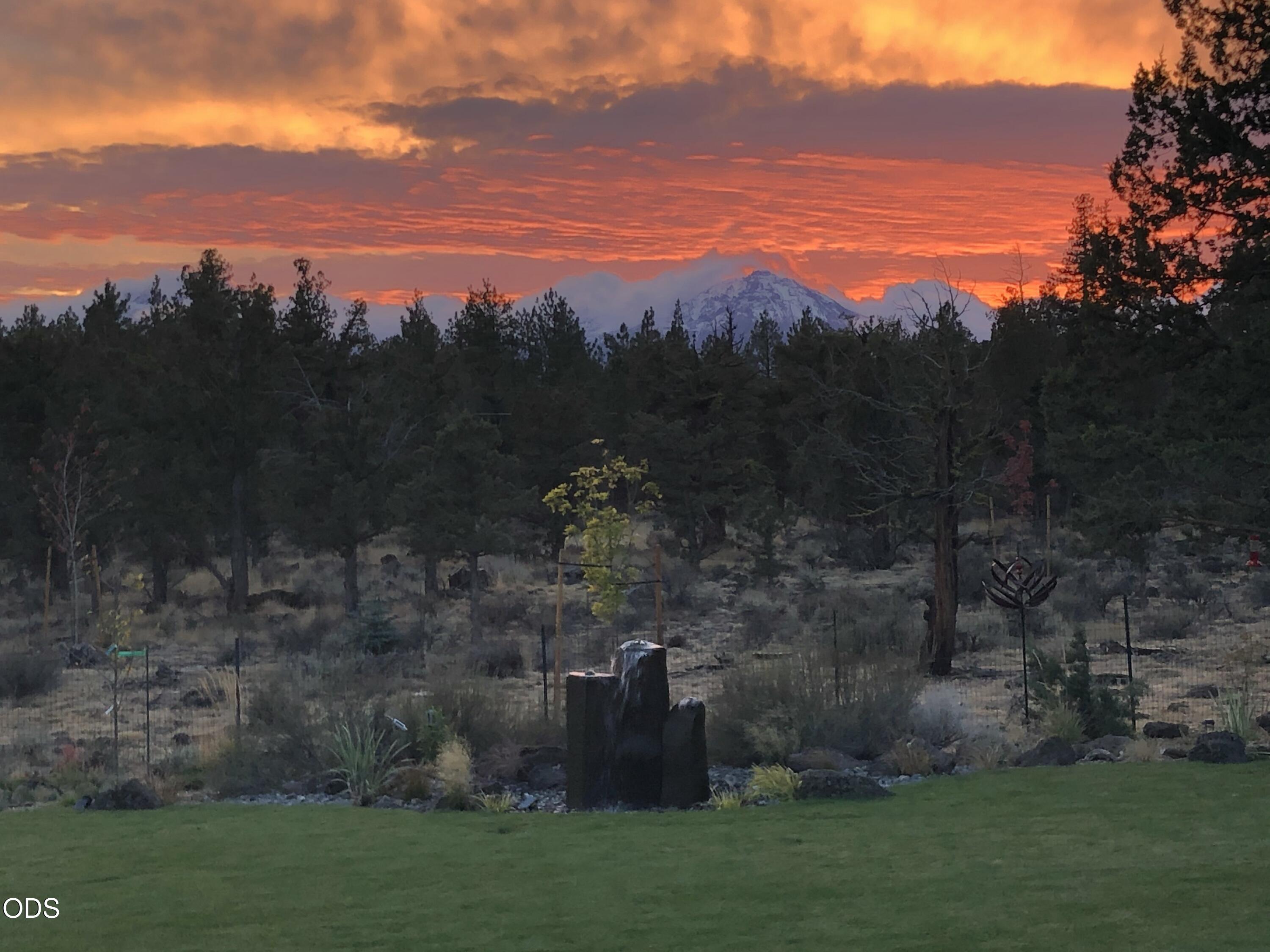 67295 Gist Road Bend, OR 97703 - Photo 25 of 57
