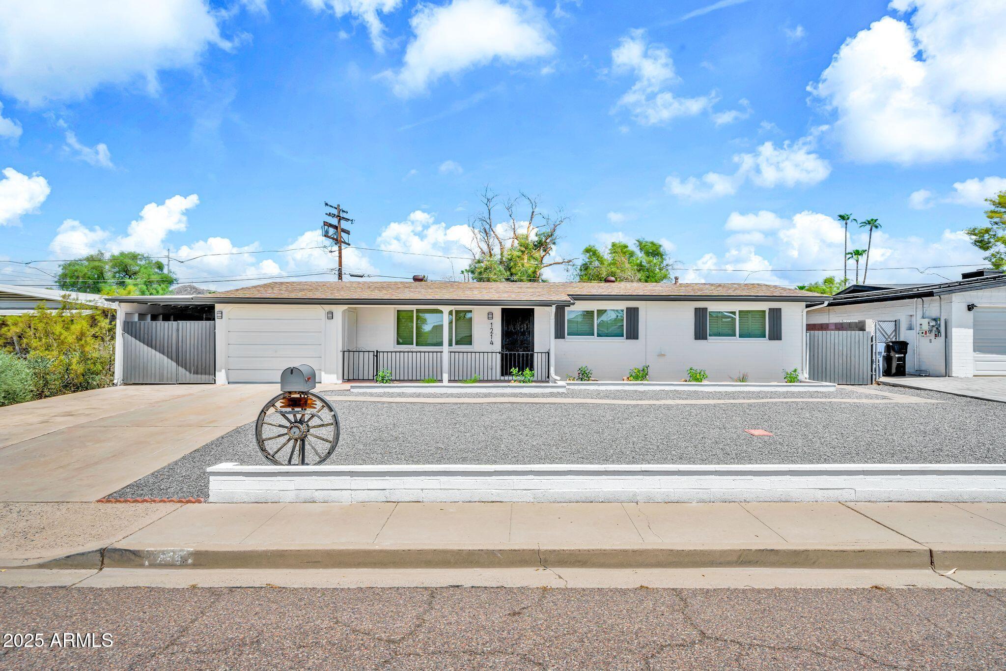 1214 East Butler Drive Phoenix, AZ 85020 - Photo 2 of 49 1214 E Butler Dr-1