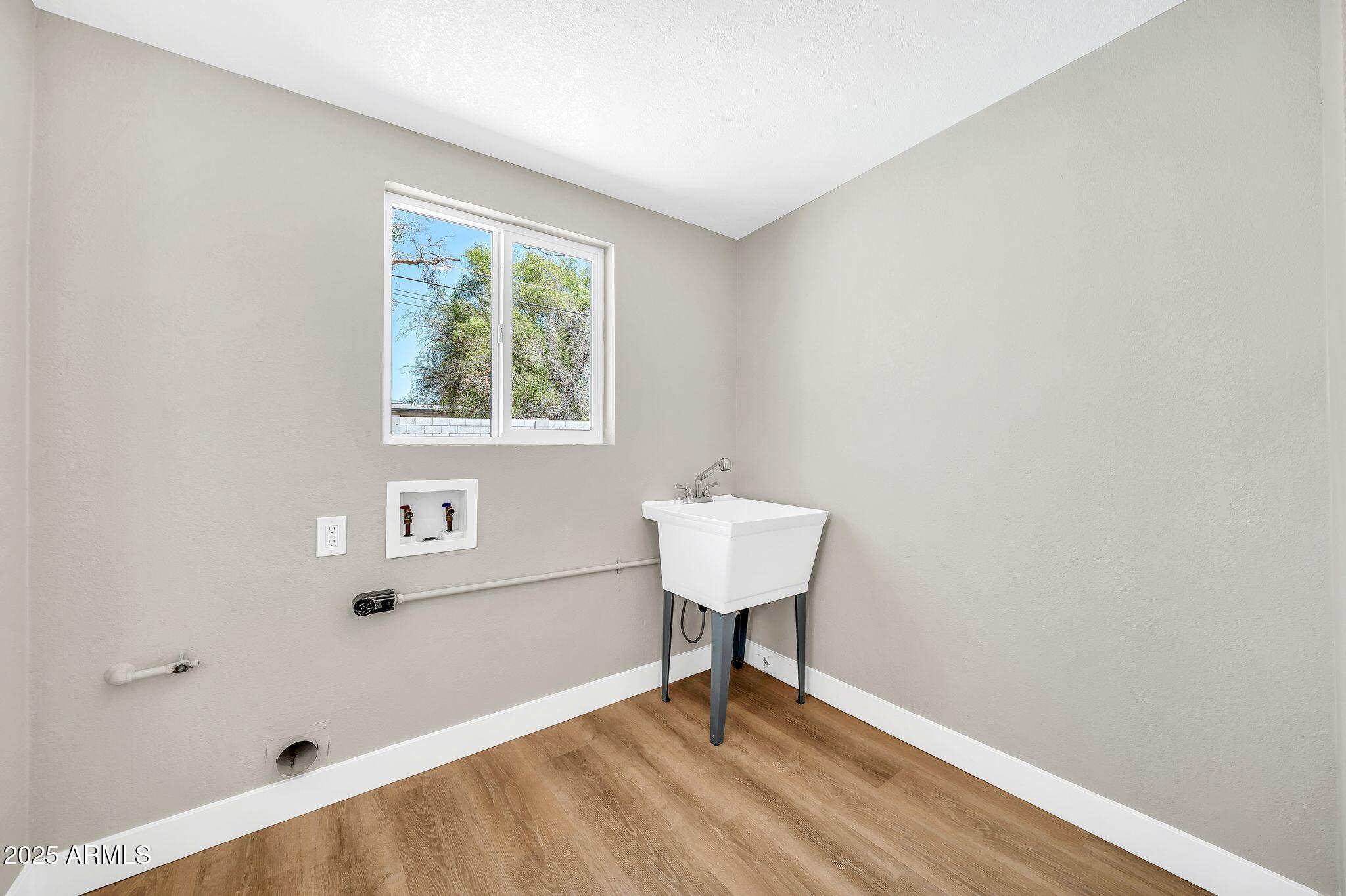 1214 East Butler Drive Phoenix, AZ 85020 - Photo 31 of 49 1214 E Butler Dr-29