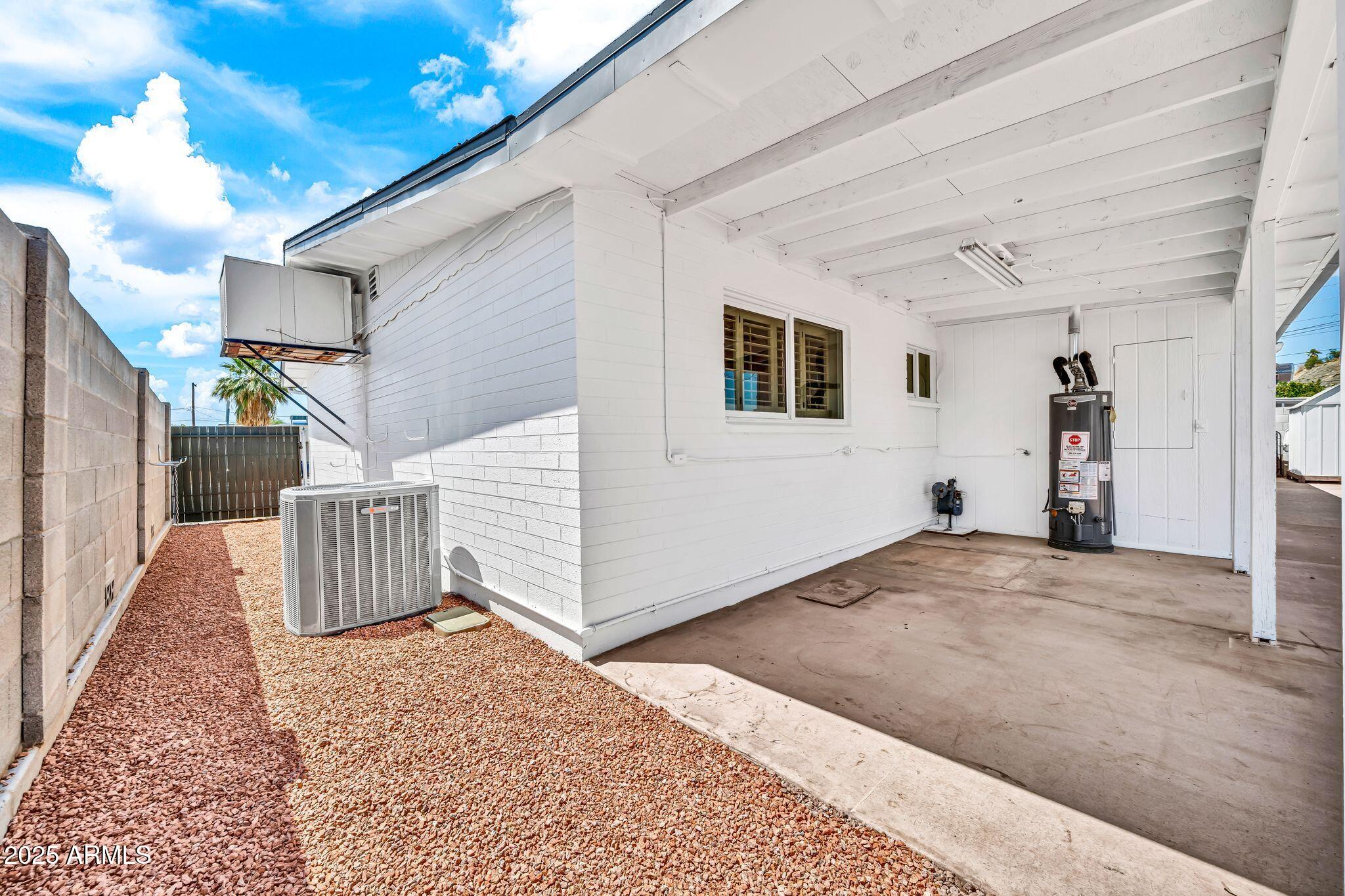 1214 East Butler Drive Phoenix, AZ 85020 - Photo 36 of 49 1214 E Butler Dr-39