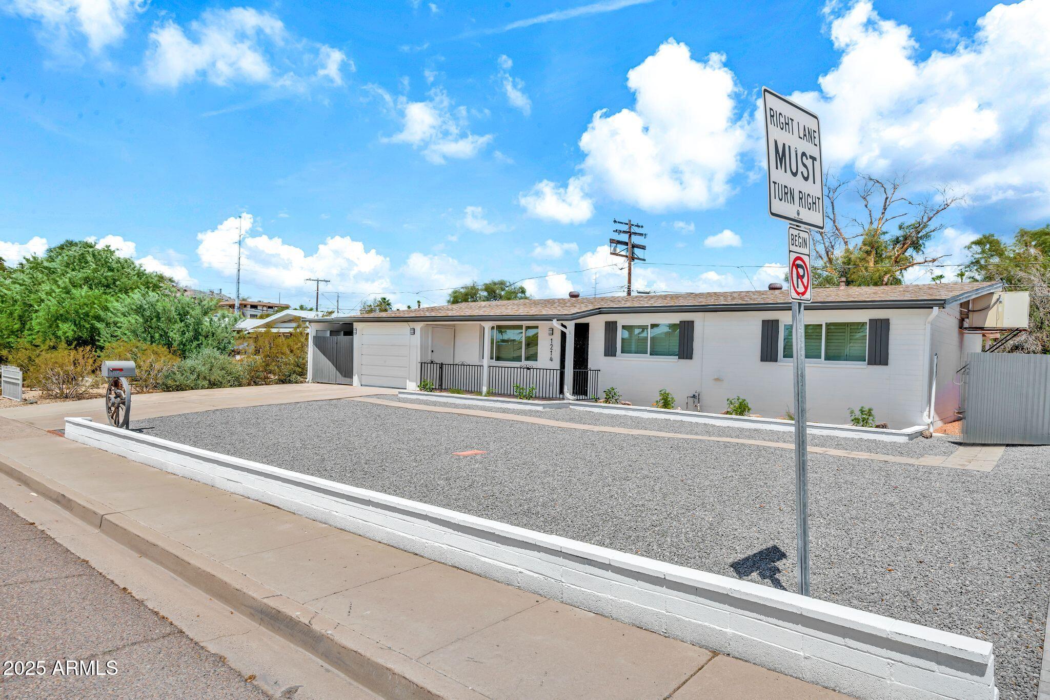 1214 East Butler Drive Phoenix, AZ 85020 - Photo 48 of 49 1214 E Butler Dr-2