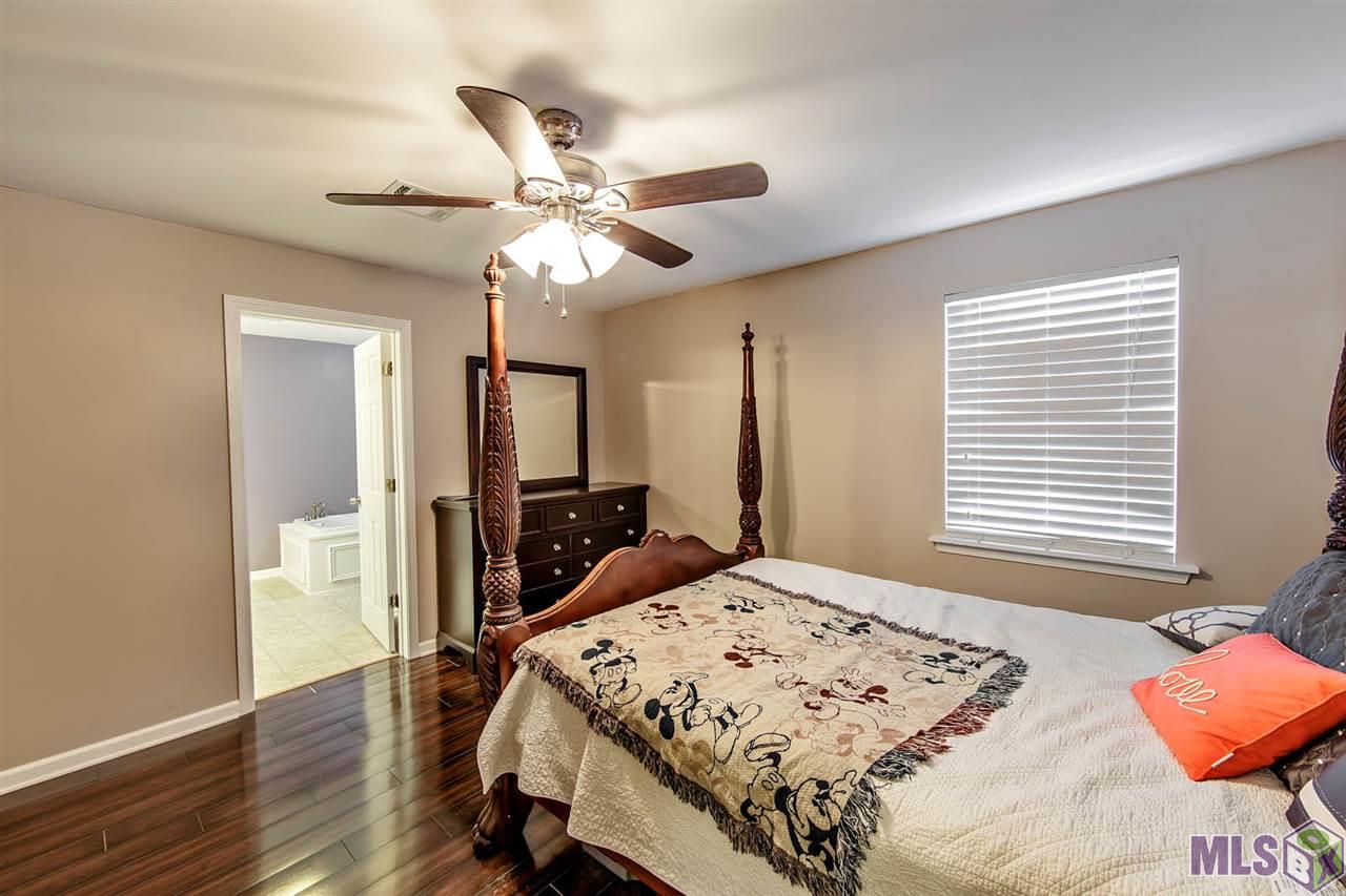 4257 Highway 1 Raceland, LA 70394 - Photo 9 of 12 Master Bedroom