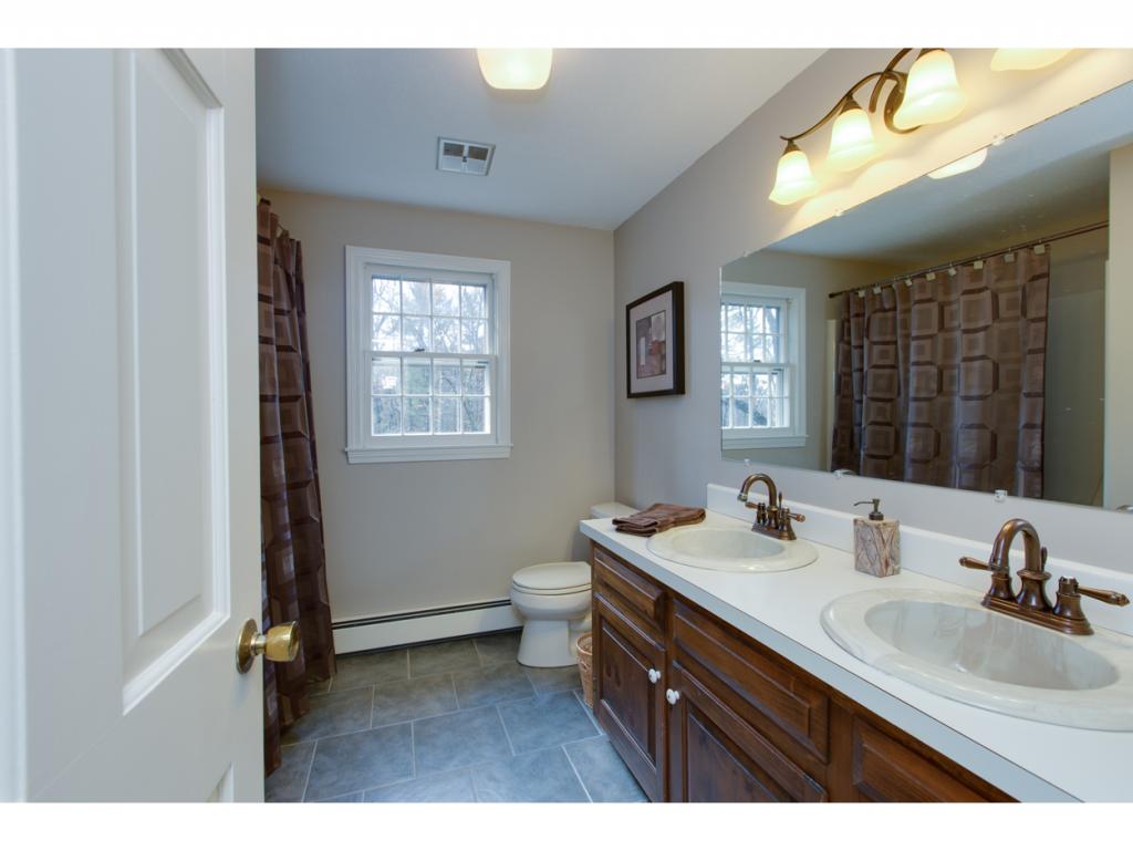 319 Boston Post Road Amherst, NH 03031 - Photo 19 of 30