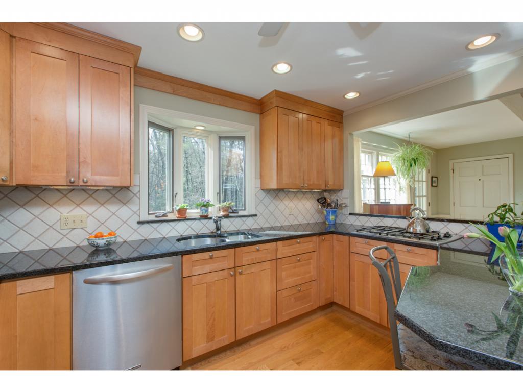 319 Boston Post Road Amherst, NH 03031 - Photo 6 of 30