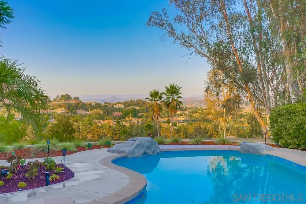 458 Avenida Adobe Escondido, CA 92029 - Photo 27 of 59