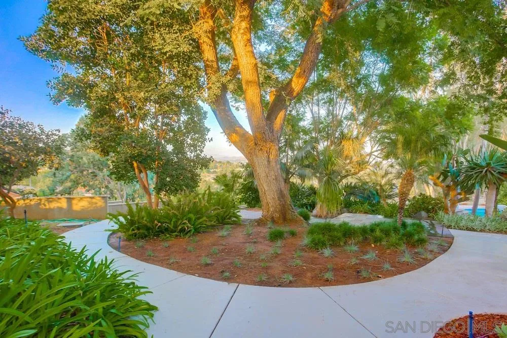 458 Avenida Adobe Escondido, CA 92029 - Photo 44 of 59