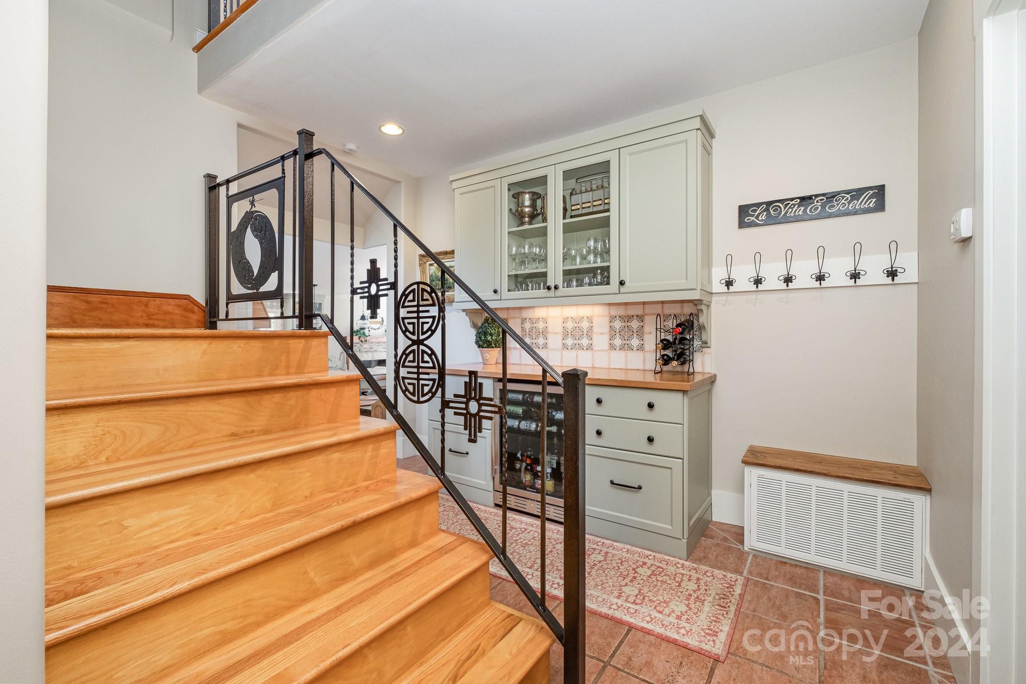 7707 Dellinger Road Denver, NC 28037 - Photo 36 of 46 a view of a hallway with closet