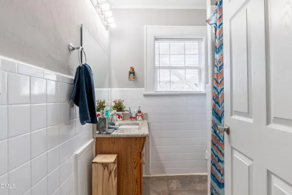 $230,000 | 807 North Pollock Street, Selma, NC 27576