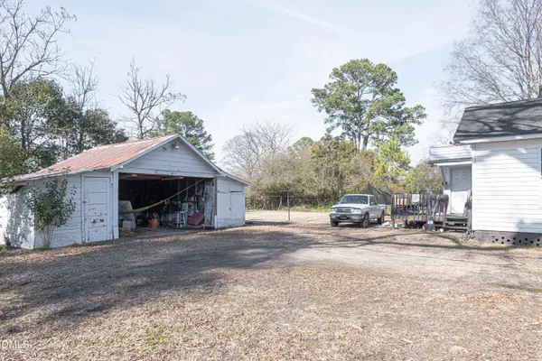 $230,000 | 807 North Pollock Street, Selma, NC 27576