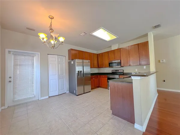 $2,300 | 8166 Southwest 74th Lane, Gainesville, FL 32608