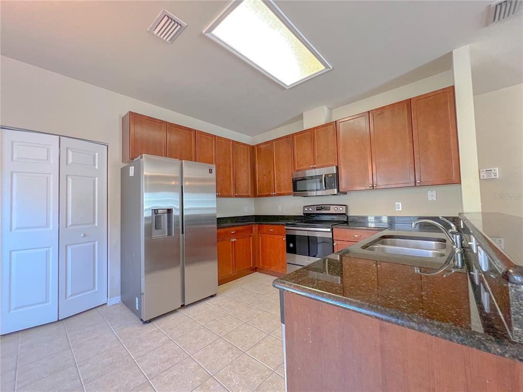 8166 Southwest 74th Lane Gainesville, FL 32608 - Photo 5 of 14