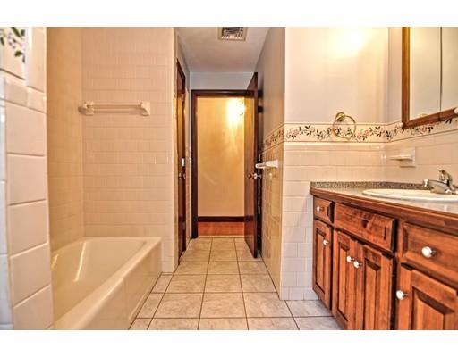 9 Stonybrook Road Walpole, MA 02071 - Photo 17 of 28