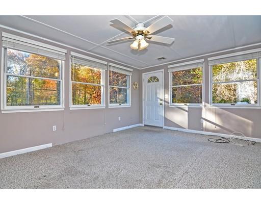 9 Stonybrook Road Walpole, MA 02071 - Photo 5 of 28