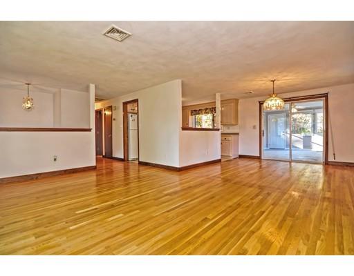 9 Stonybrook Road Walpole, MA 02071 - Photo 10 of 28