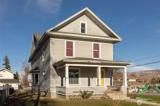 $440,000 | 412 Palouse Street, Wenatchee, WA 98801