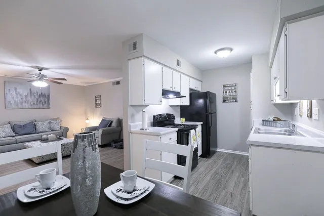 $989 | 8100 North Mopac Expressway, Unit 5122, Austin, TX 78759