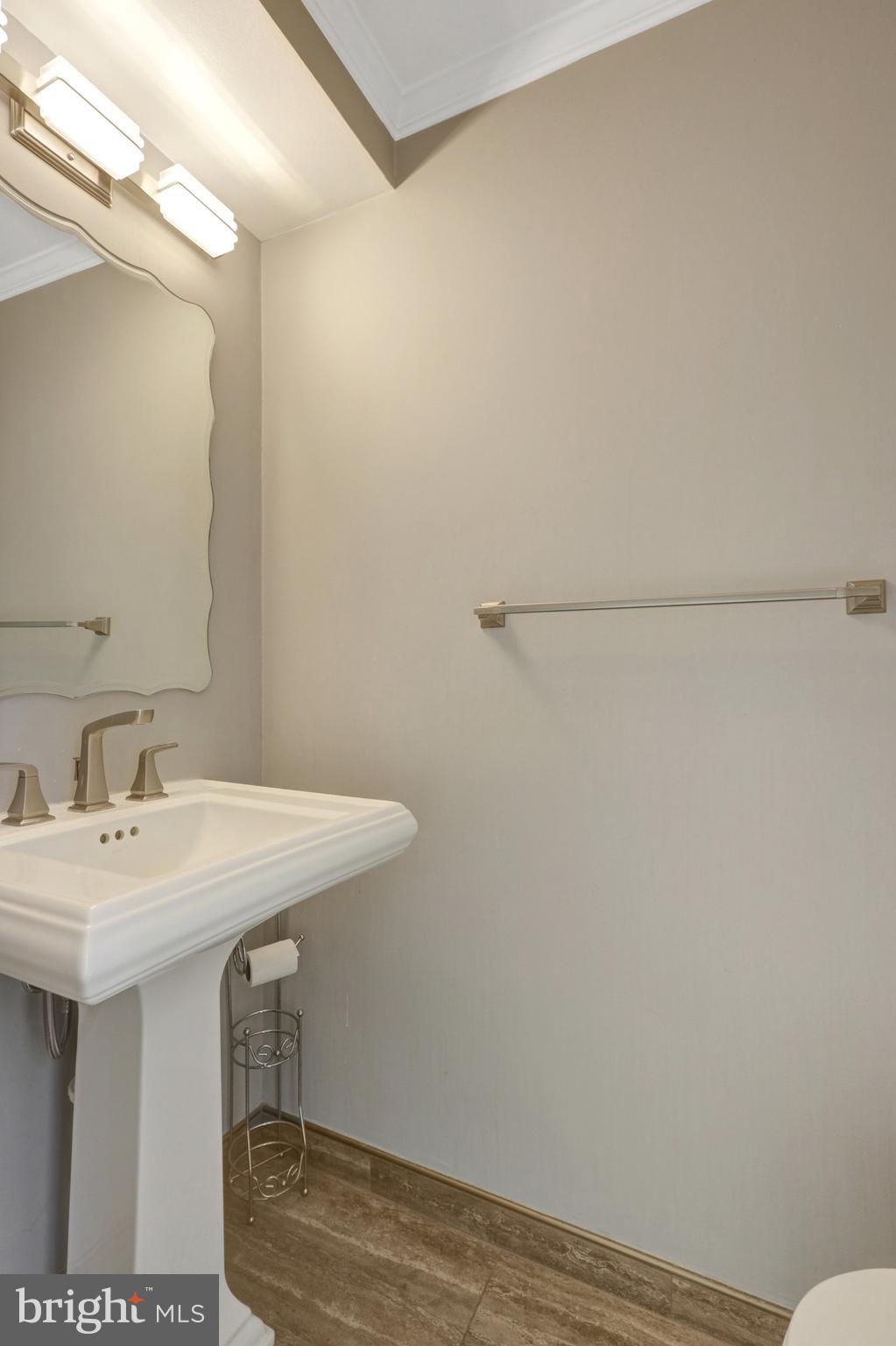 8497 Silverview Drive Lorton, VA 22079 - Photo 22 of 50 a bathroom with a sink and vanity