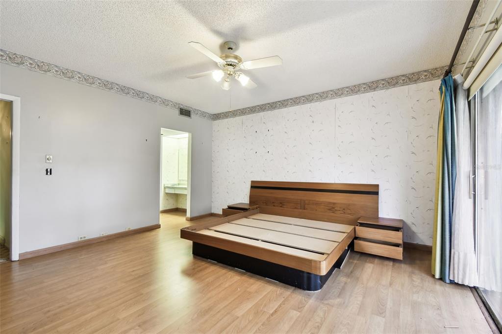 2101 Sunset Point Road, Unit 201 Clearwater, FL 33765 - Photo 39 of 72 Gallery Image 39