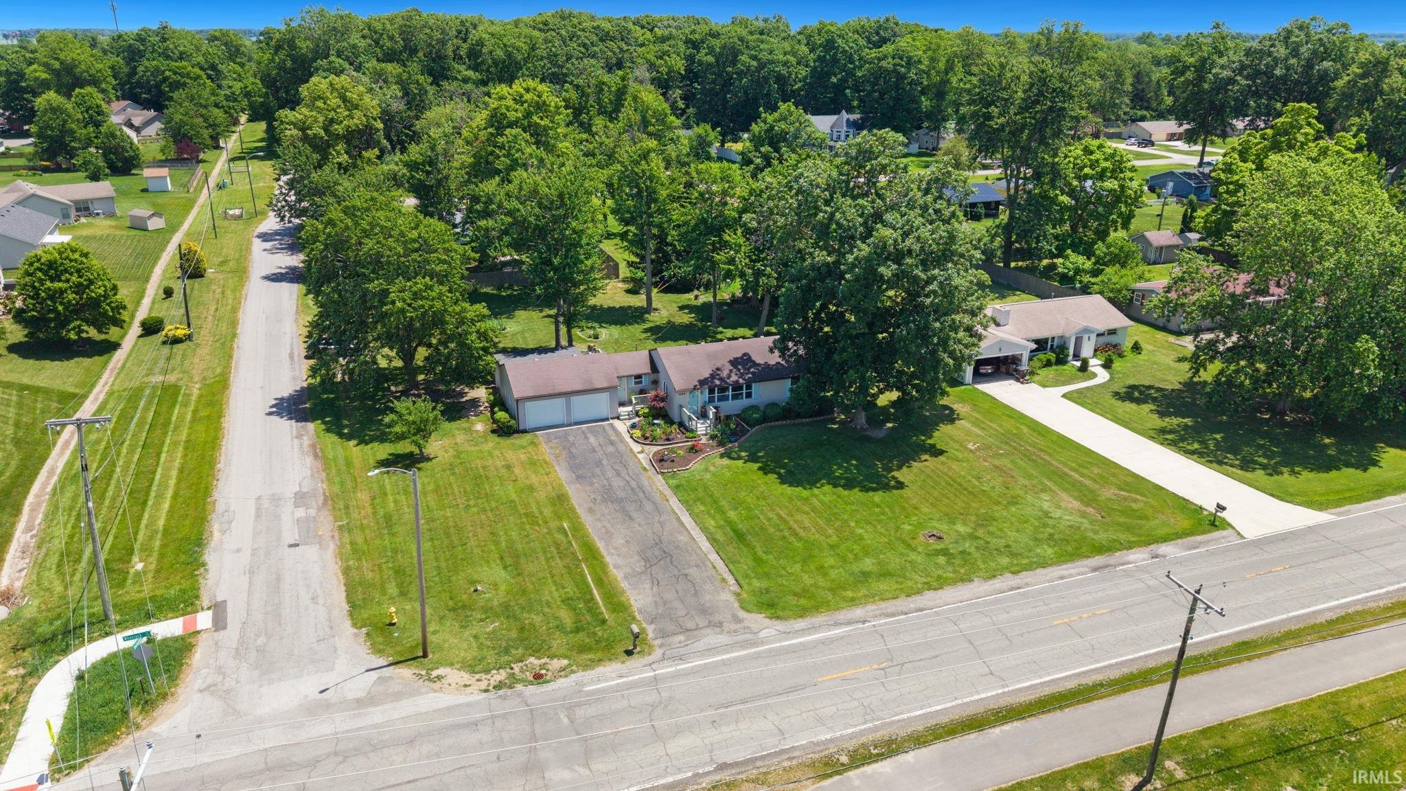 5026 Wheelock Road Fort Wayne, IN 46835 - Photo 5 of 42