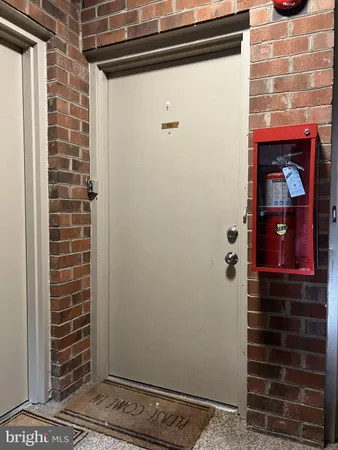 $2,150 | 8141 Needwood Road, Unit 102, Derwood, MD 20855