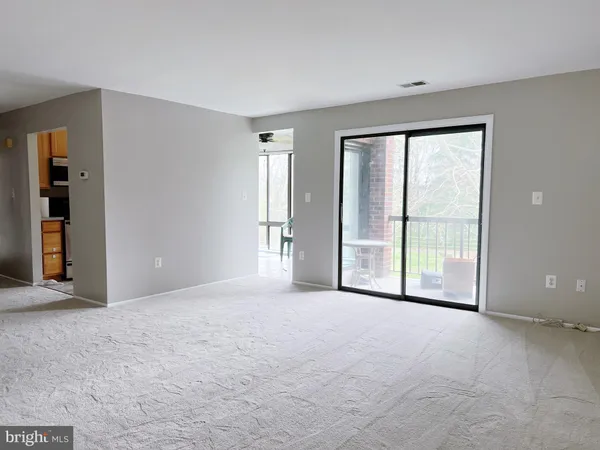 $2,150 | 8141 Needwood Road, Unit 102, Derwood, MD 20855