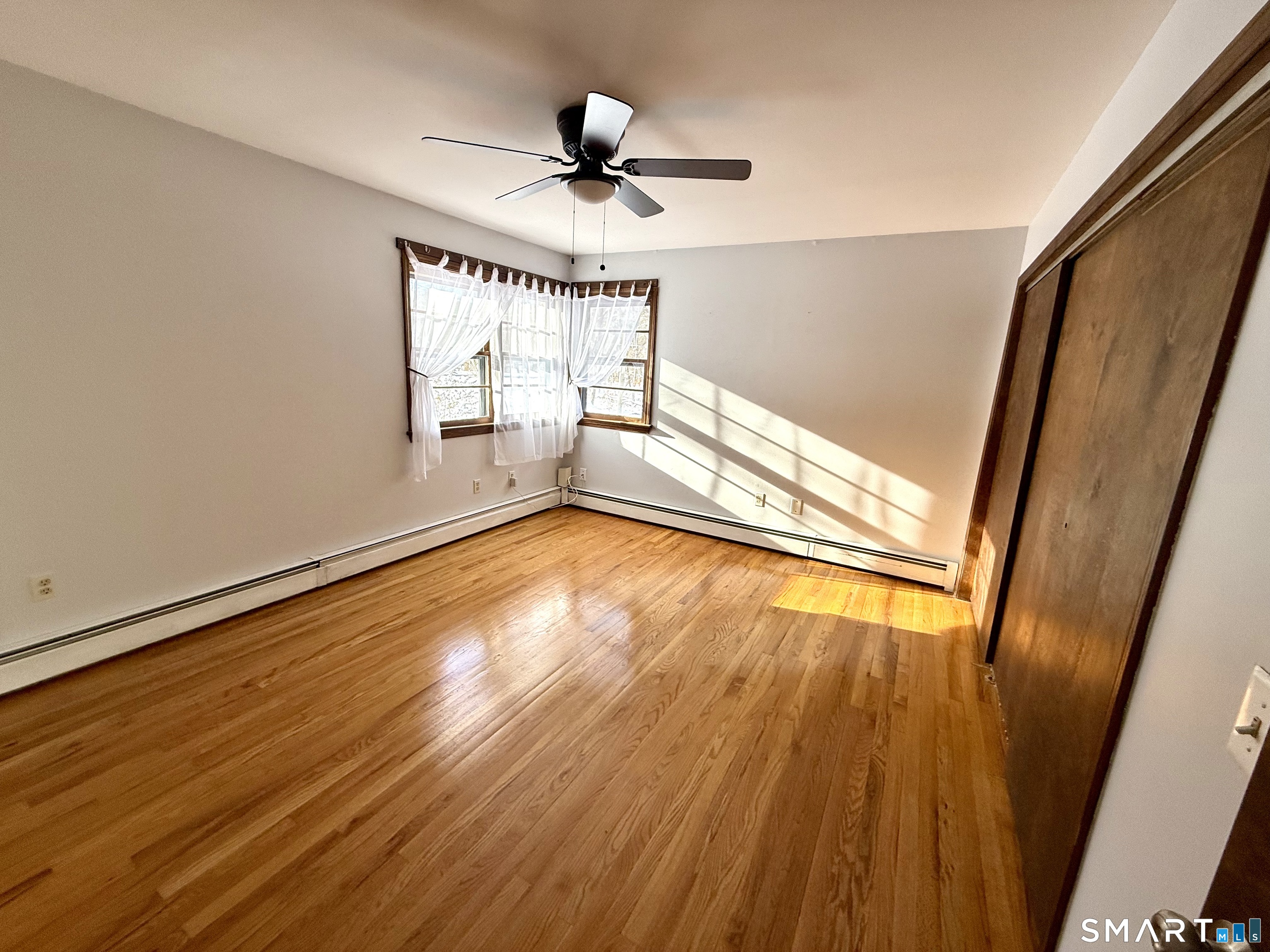 27 White Oak Road Shelton, CT 06484 - Photo 16 of 29