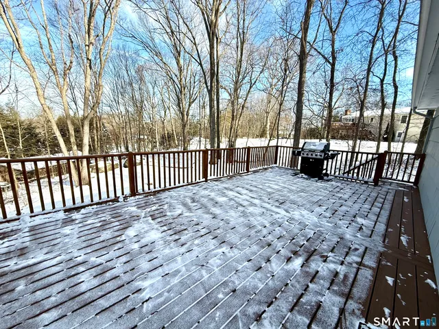 $2,900 | 27 White Oak Road, Shelton, CT 06484