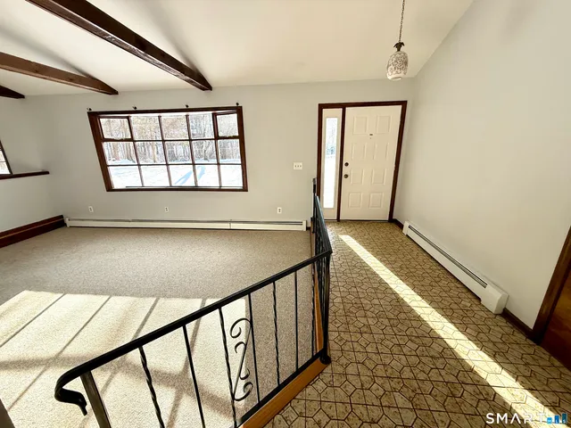 $2,900 | 27 White Oak Road, Shelton, CT 06484