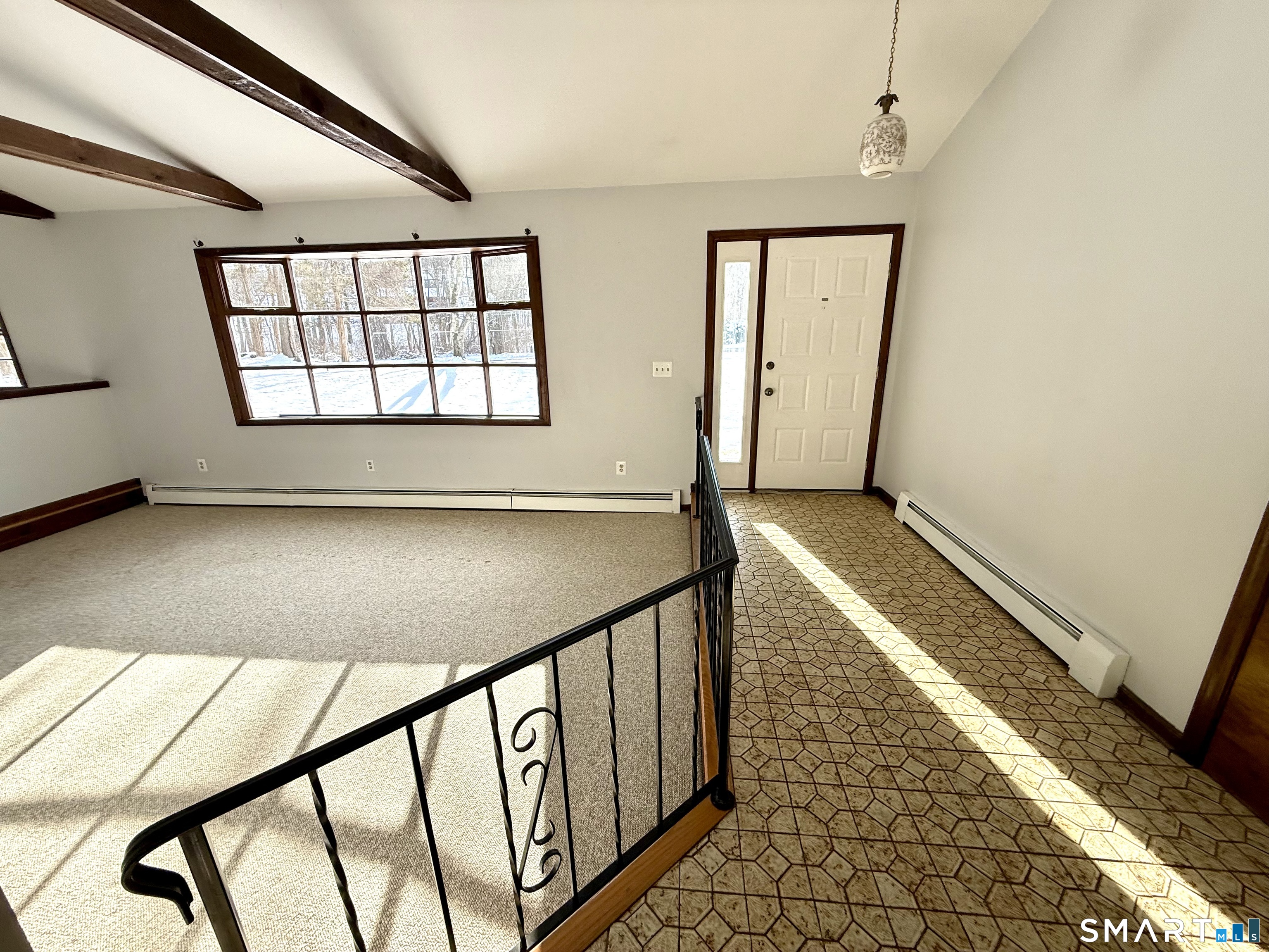 27 White Oak Road Shelton, CT 06484 - Photo 5 of 29