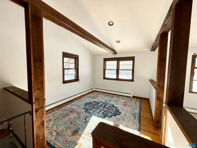 $2,900 | 27 White Oak Road, Shelton, CT 06484