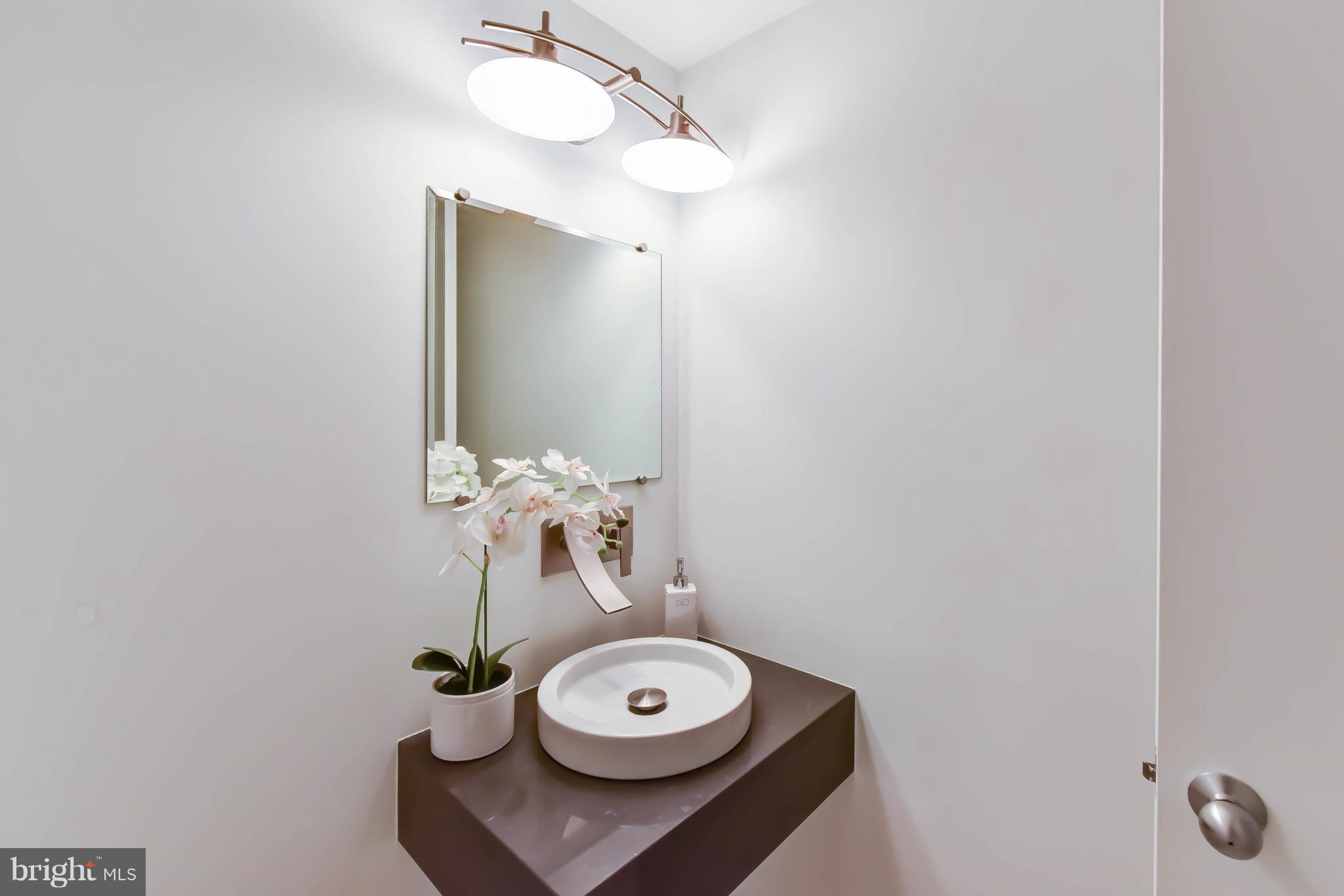 2104 South Bay Lane Reston, VA 20191 - Photo 18 of 63 Gallery Image 18