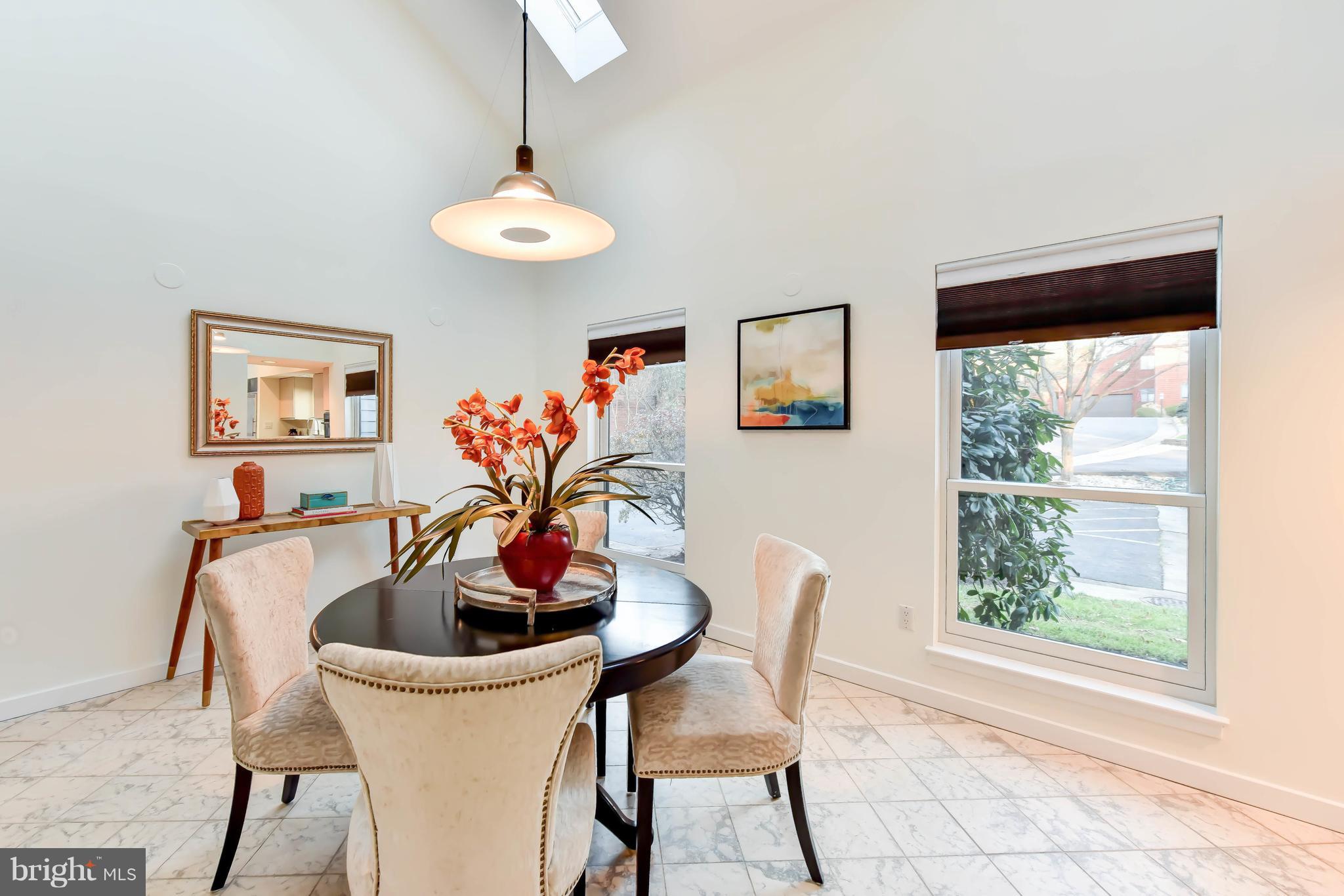 2104 South Bay Lane Reston, VA 20191 - Photo 9 of 63 Gallery Image 9