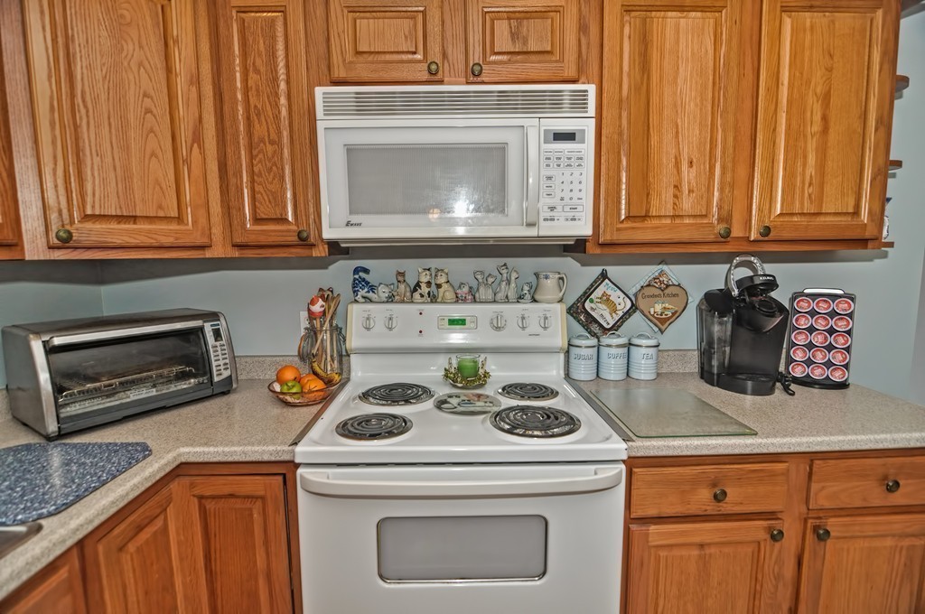 477 Dickinson Street Fall River, MA 02721 - Photo 13 of 28 Gallery Image 13