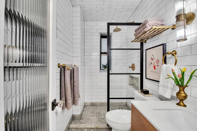 $499,000 | 222 East 35th Street, Unit 1E | Murray Hill