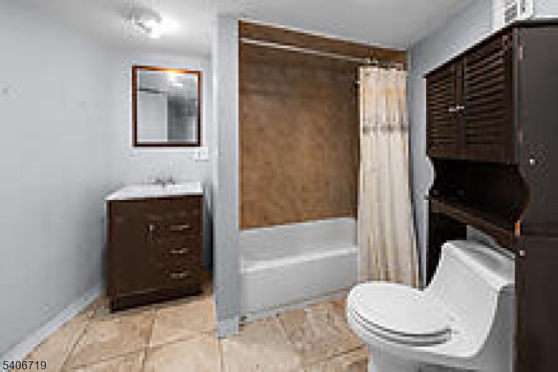 85 Union Avenue Paterson, NJ 07502 - Photo 20 of 46