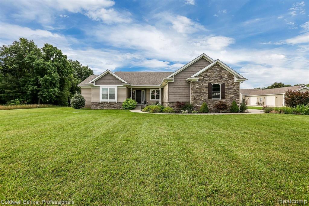 8665 Oak Hill Road Clarkston, MI 48348 - Photo 3 of 49