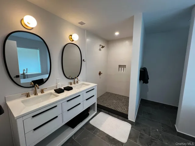$4,995,000 | 19 Elm Lane, Montauk, NY 11954