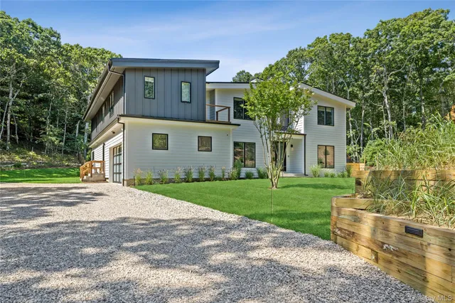 $4,995,000 | 19 Elm Lane, Montauk, NY 11954