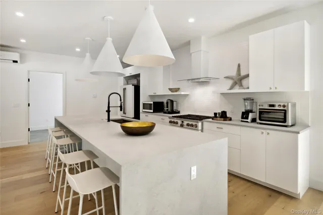 $4,995,000 | 19 Elm Lane, Montauk, NY 11954