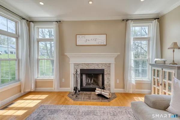 $575,000 | 107 Redwood Lane, Berlin, CT 06023